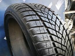 215/40R17 Goodyear UltraGrip Performance Új! 1db-os! DOT4218