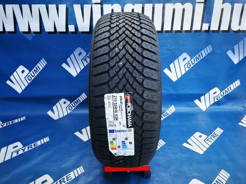 215/55R16 Yokohama BluEart Winter V906 93H