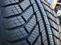 205/55R17 Point S Winter S FR XL