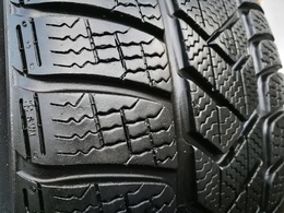 245/45R20 Pirelli Scorpion Winter FR XL DOT4113 1db-os!