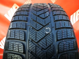 235/35R19 Pirelli Winter SottoZero 3 FR XL Új!  DOT2521