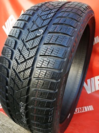 235/35R19 Pirelli Winter SottoZero 3 FR XL Új!  DOT2521