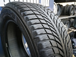 255/55R18 Michelin Latitude Alpin LA2 XL * ZP DOT1424