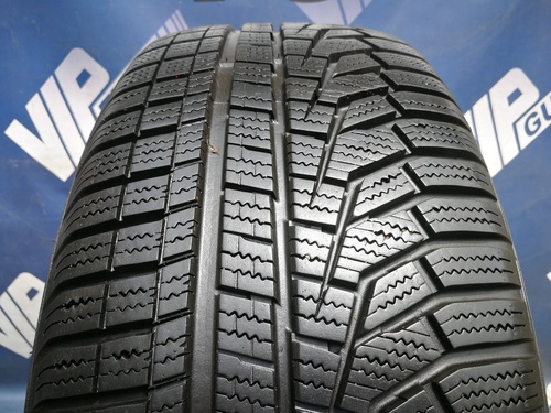215/55R17 Hankook Winter Icept Evo2 W320 FR XL DOT2817 1db-os!
