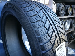 245/45R19 Point S Winter S 102V XL