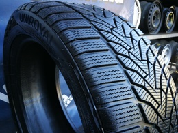 245/45R18 Uniroyal Winter Expert XL DOT4924 1db-os!
