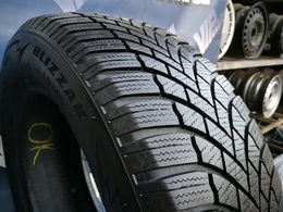 205/60R16 Bridgestone Blizzak LM005 DOT2320